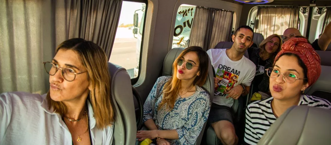 נא לנהוג בהתאם