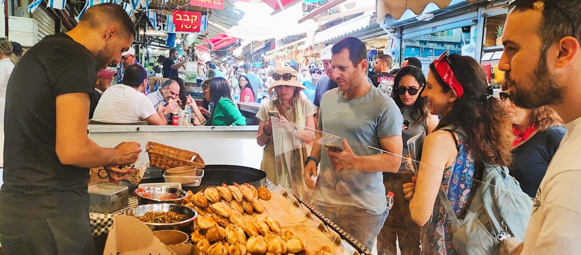 להעיר את העיר